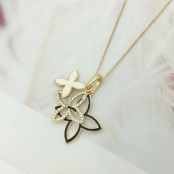 Layered Flower Charm Pendant Long Necklace NWT - Picture 2 of 9